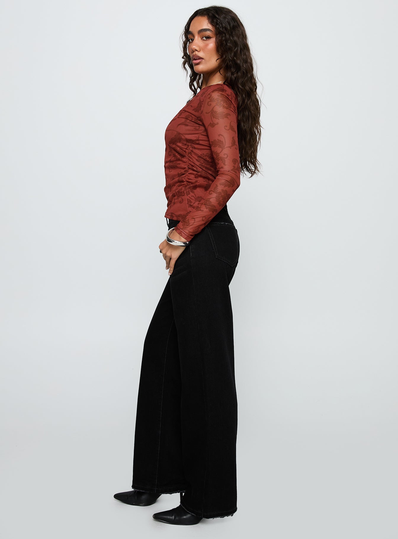 West End Girl Mid Rise Straight Leg Jeans Washed Black