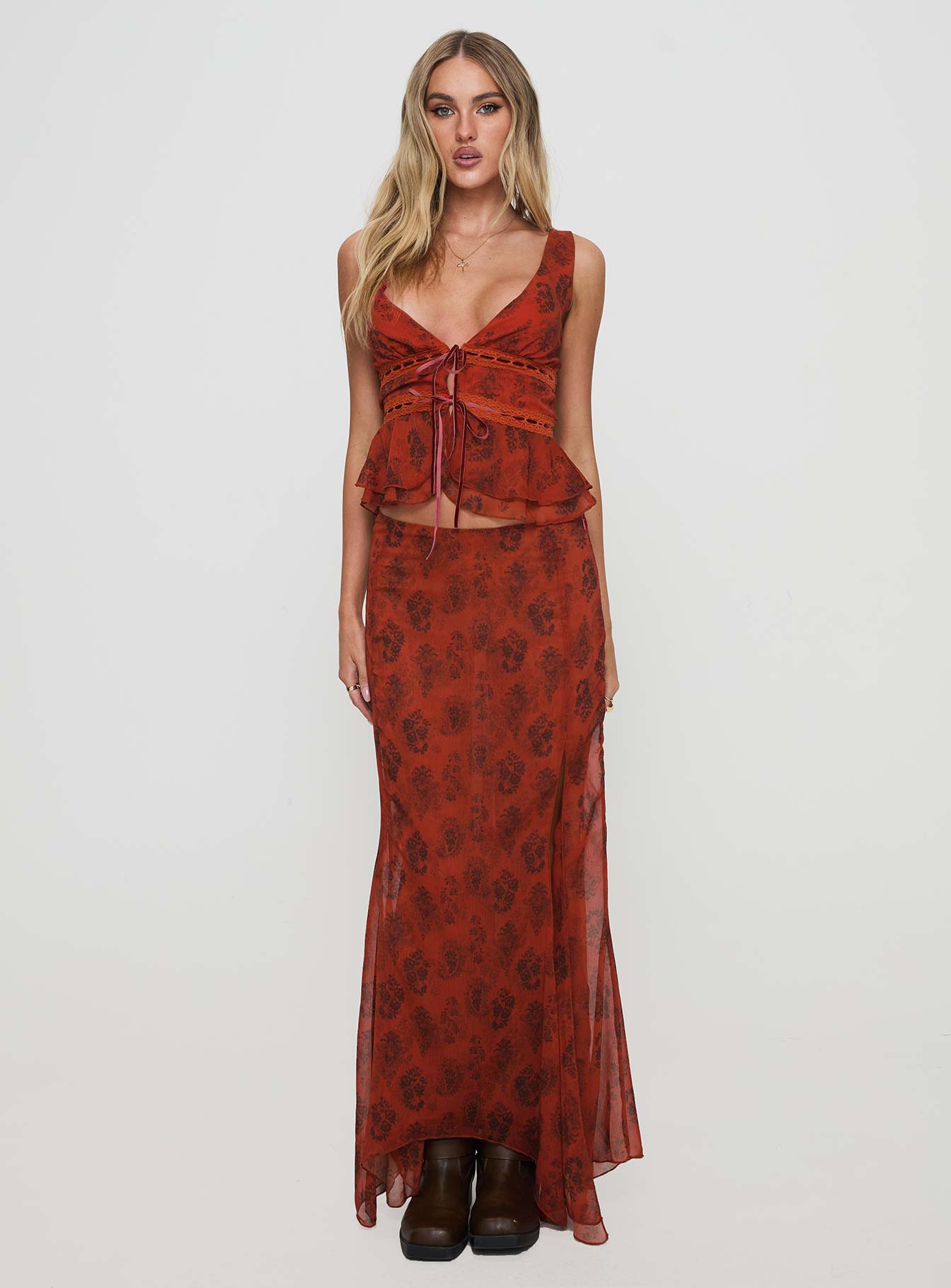 Nikolise Maxi Skirt Red
